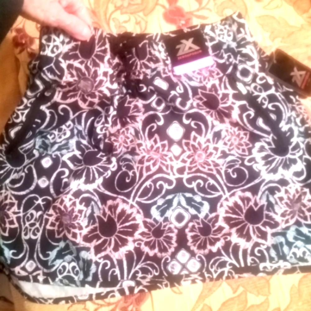 TENNIS SKIRT SMALL NWT